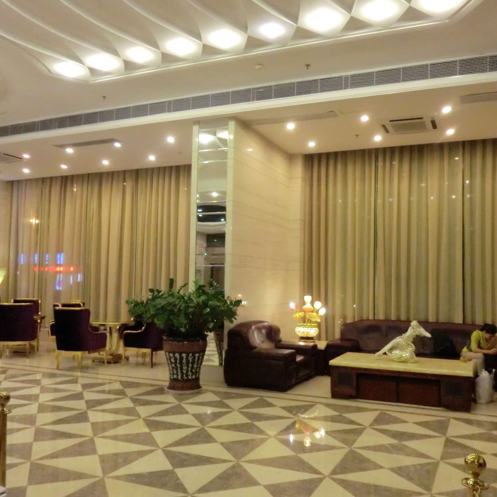 Yinfeng International Apartment 36/50
