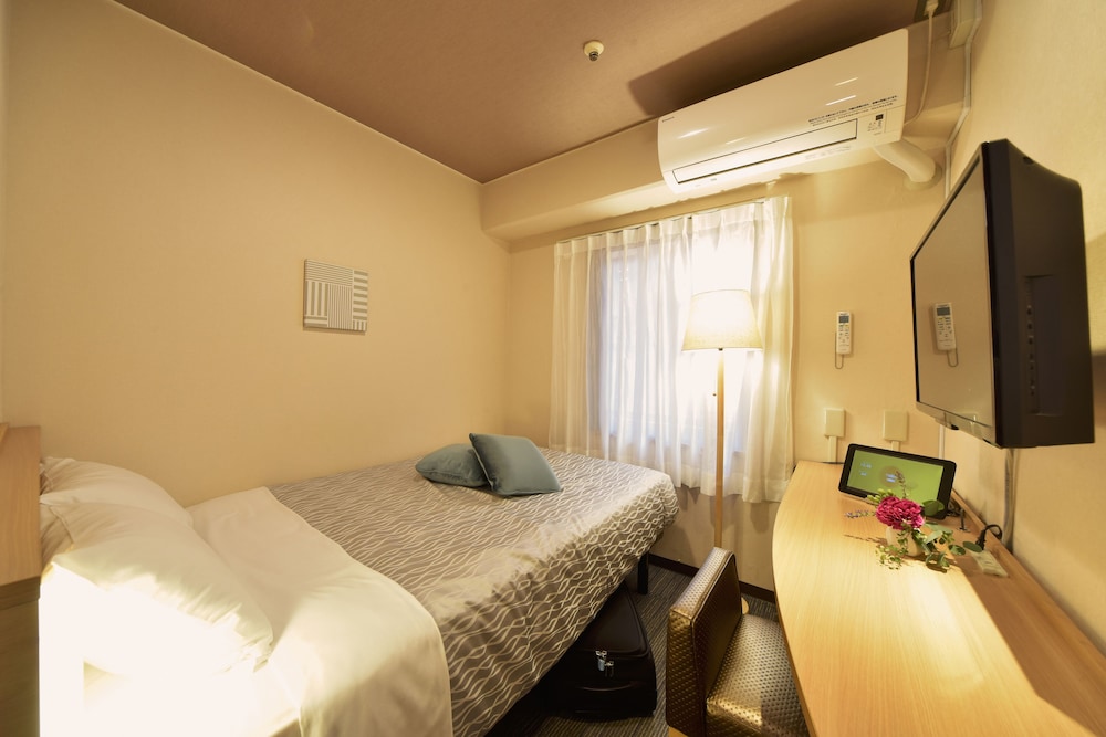 Yokohama Heiwa Plaza Hotel 14/42