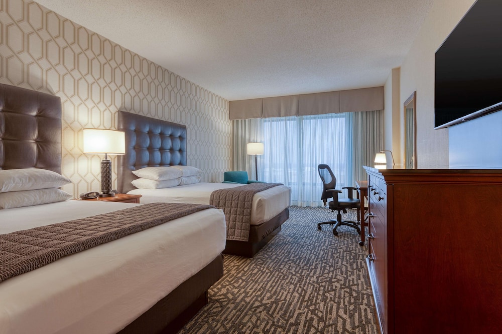 Drury Plaza Hotel St Louis Chesterfield 10/50