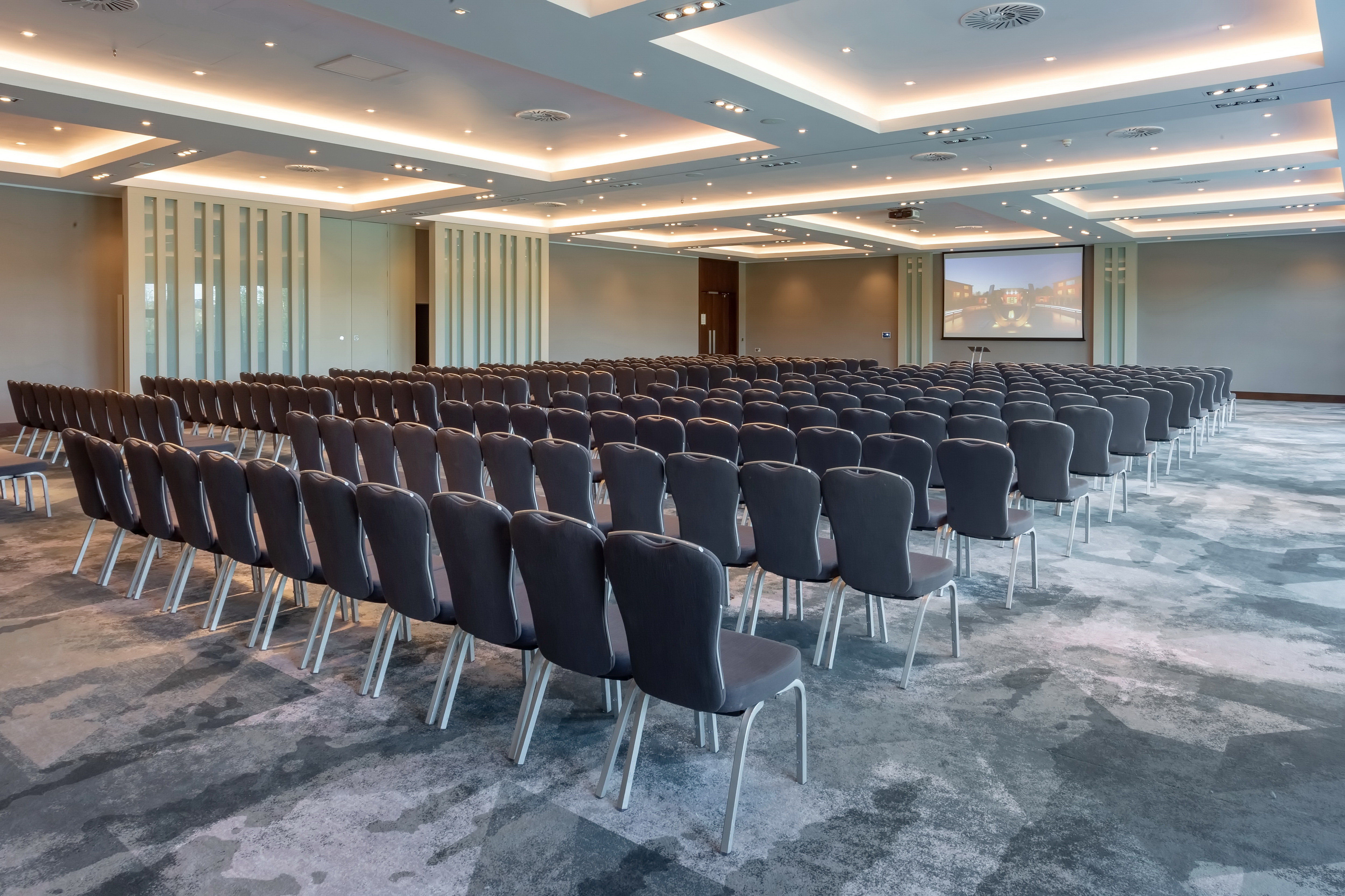 Crowne Plaza Marlow 56/74