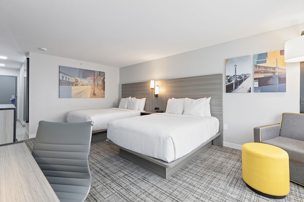 غرفة قياسية بسريرين كوين، Best Western Plus Elgin - Chicago 3/10