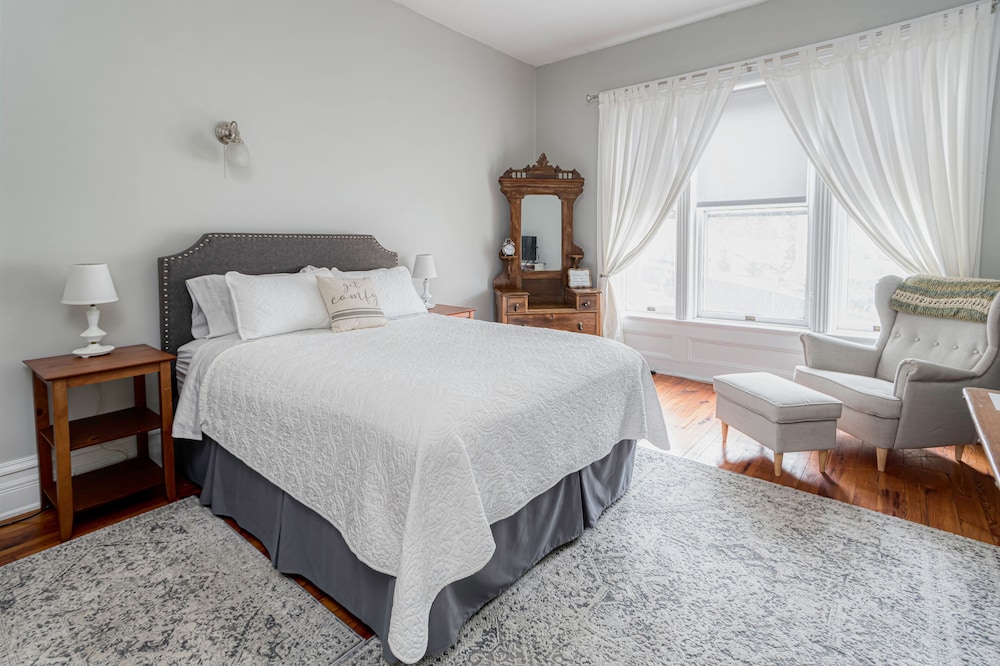 Hatch House Bed & Breakfast 13/38