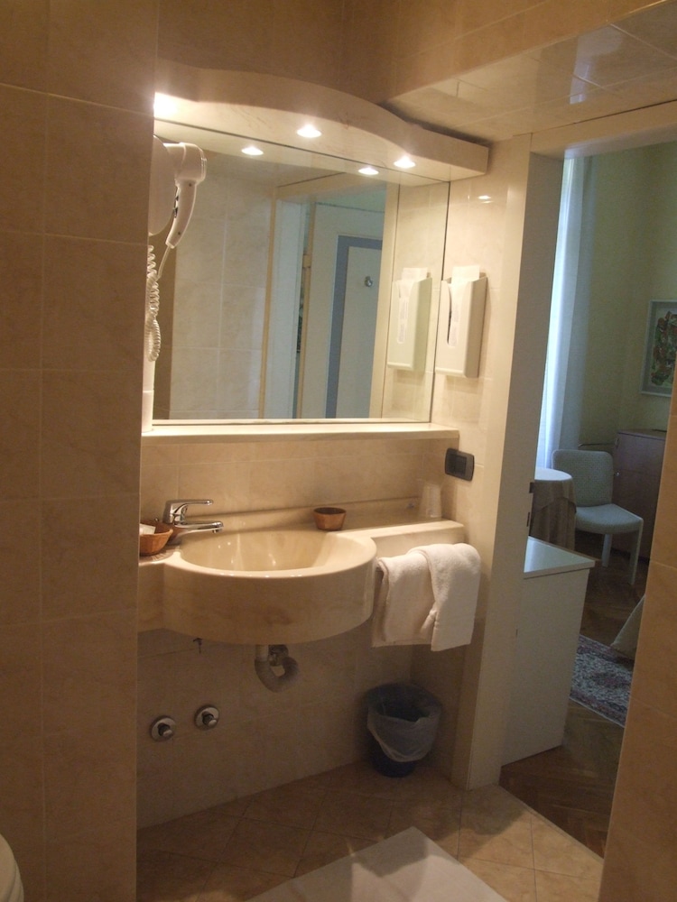 Hotel Maderno 39/46