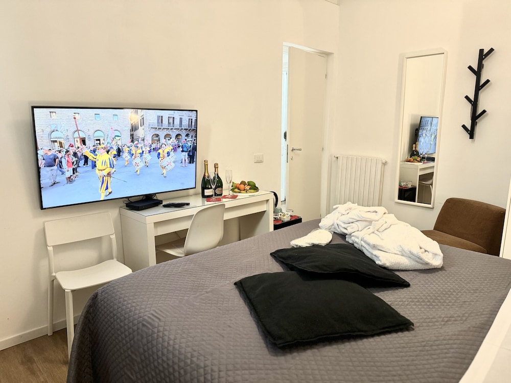 Relais Firenze Stibbert 65/73