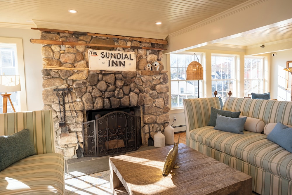 Beach House Inn 28/49