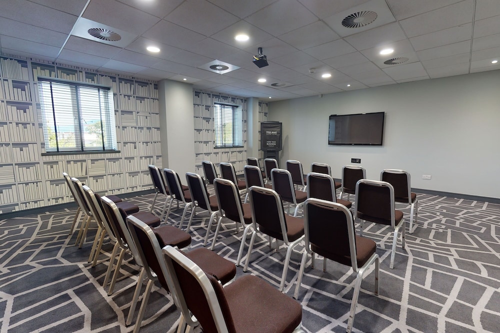 Village Hotel Club Bournemouth 66/81