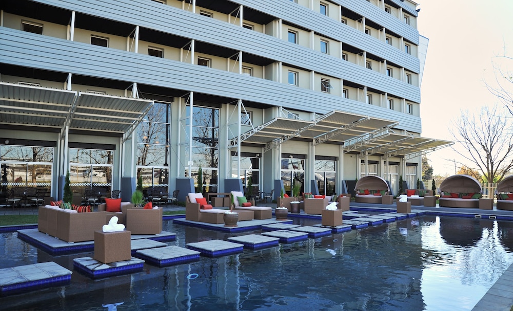 Protea Hotel By Marriott O R Tambo Airport in KEMPTON PARK
