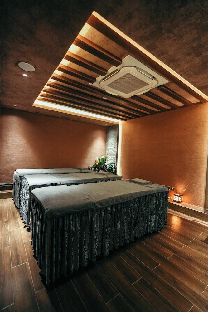 Hanoi Lion Boutique Hotel 35/58