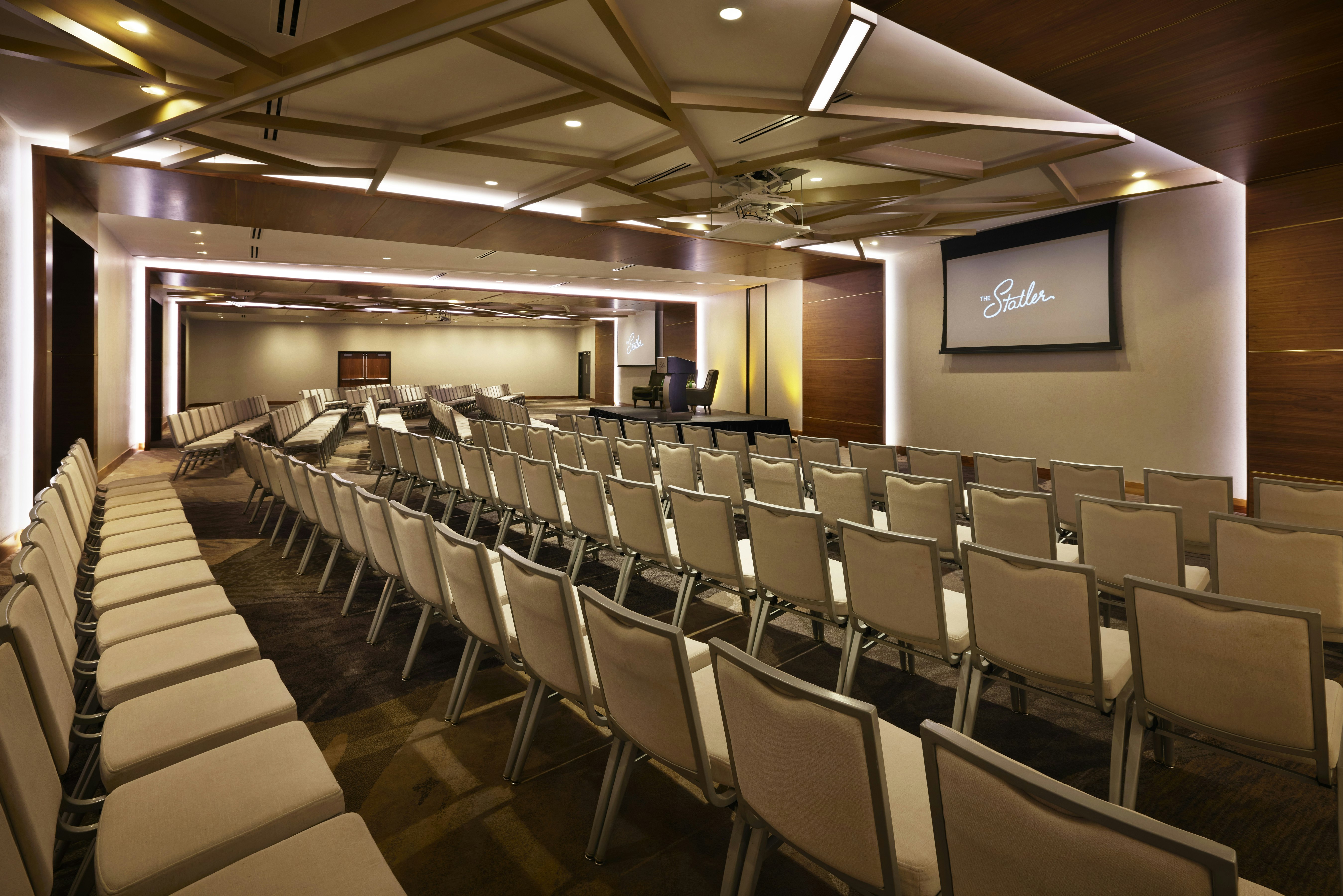 The Statler Dallas Curio Collection By Hilton 40/50