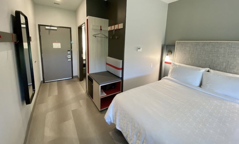 Avid Hotel Macon North 6/45