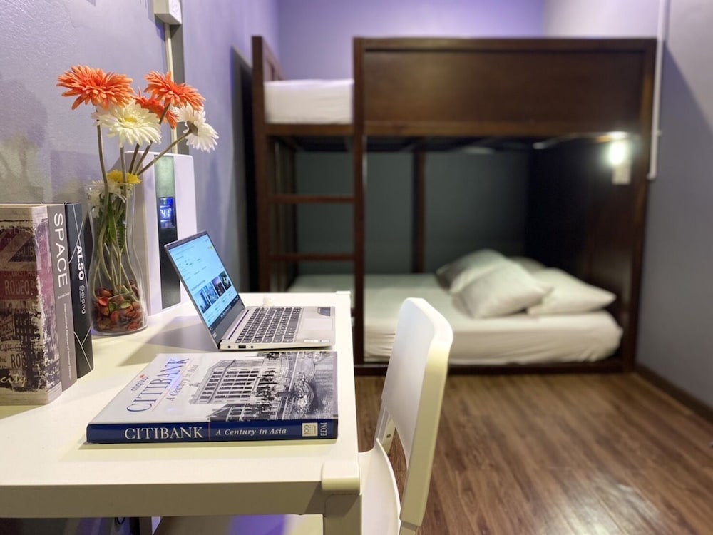 Click Hostel 25/65