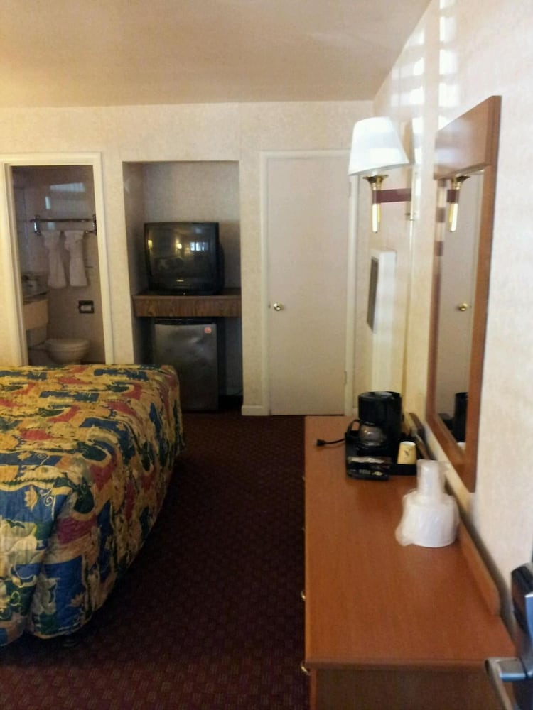 Town House Motel 19/46