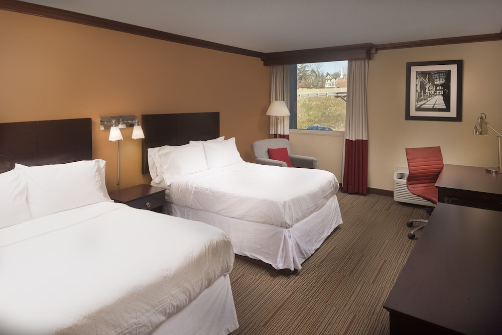 Four Points by Sheraton Asheville Downtown 5/28