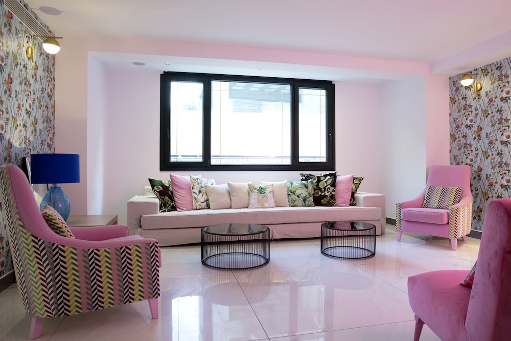 The Alley Boutique & Spa 28/50