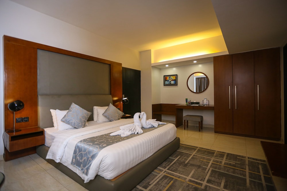 Sky City Hotel Dhaka 16/50