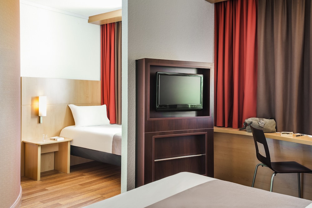 Ibis Bayeux Port En Bessin 27/73