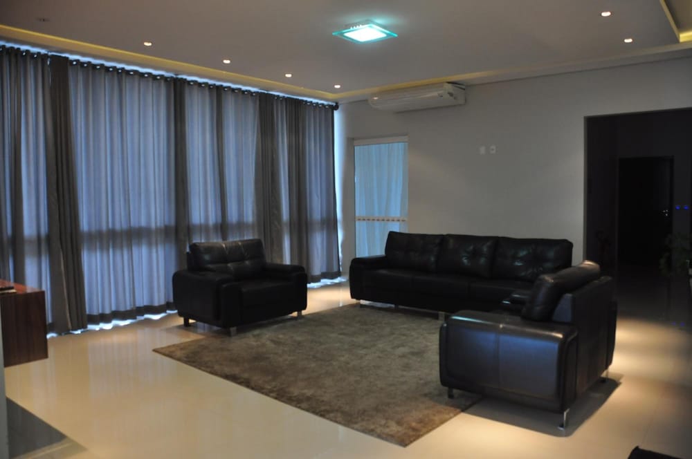Kamur Plaza Hotel 22/41