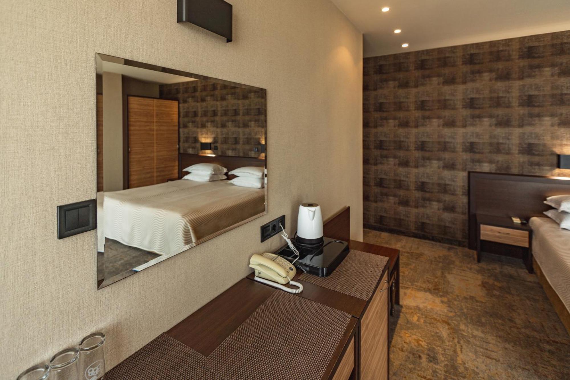 Hotel Kalithea 33/59