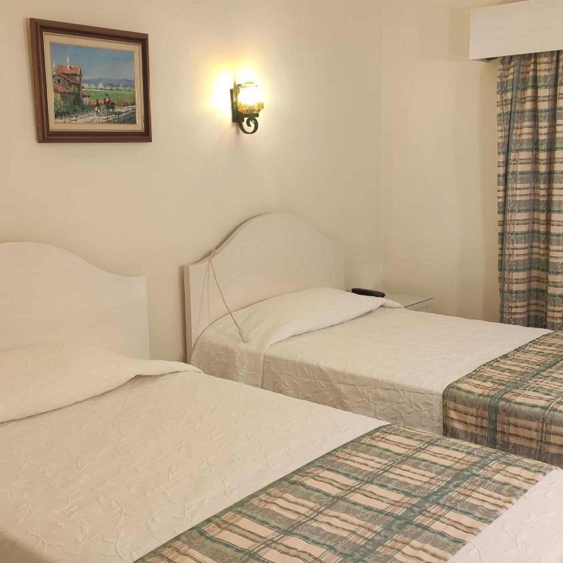 Room, Twin Beds, No Balcony