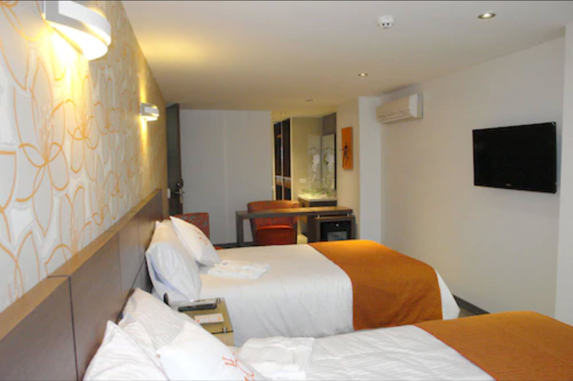 غرفة قياسية بسرير مزدوج، Zione Luxury Hotel Pereira 6/8