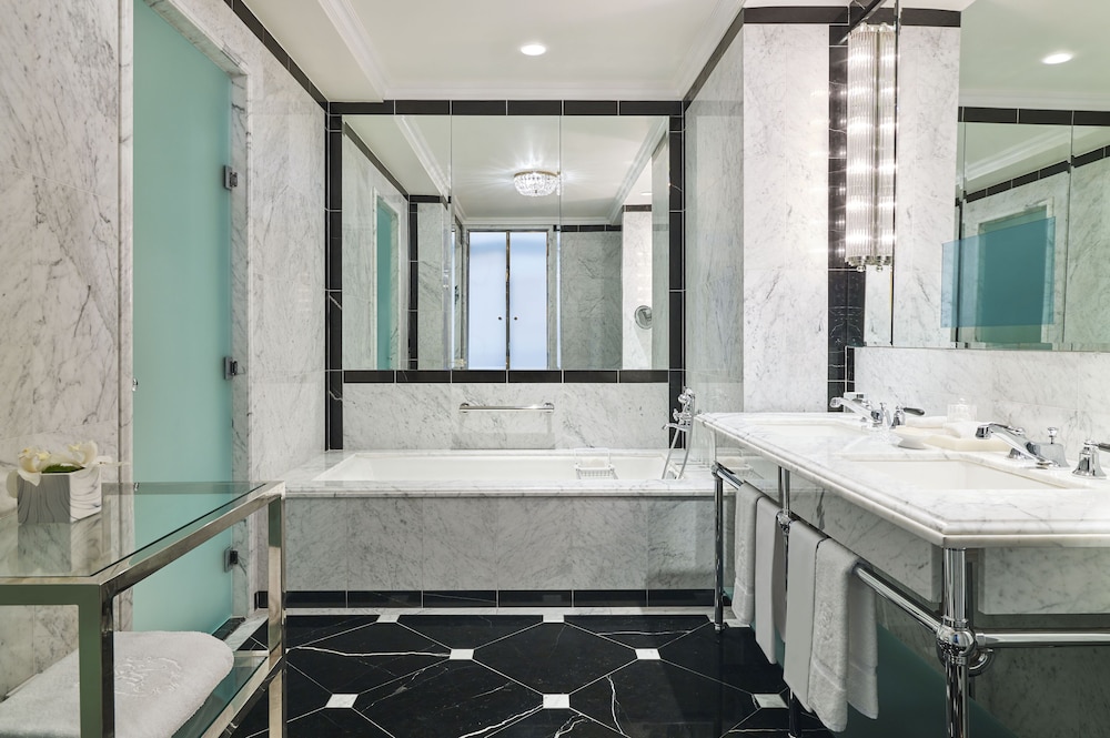 TIMBERS 5TH AND 55TH RESIDENCE CLUB 4/30