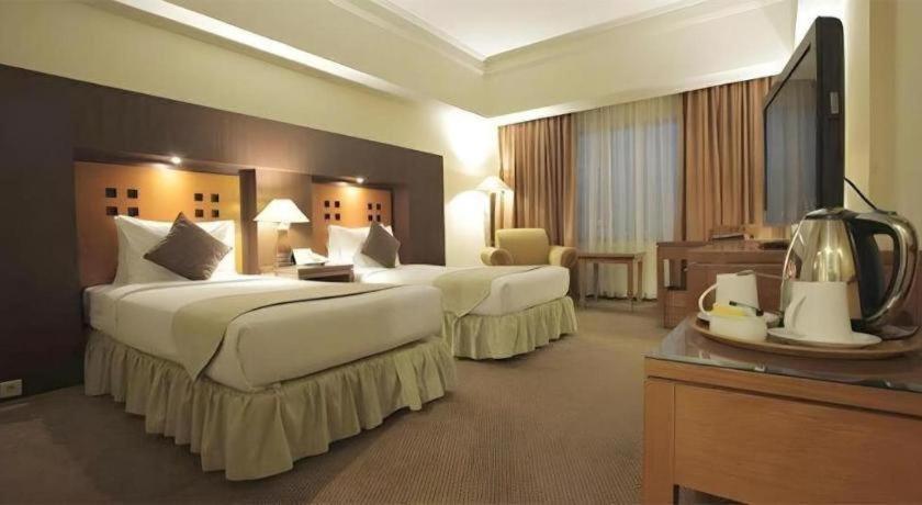 Oasis Amir Hotel Kt 10/24