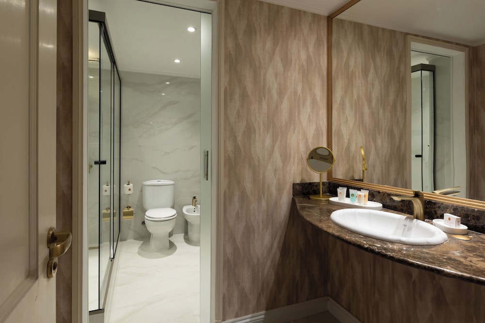 Cala Di Volpe Boutique Hotel 62/63