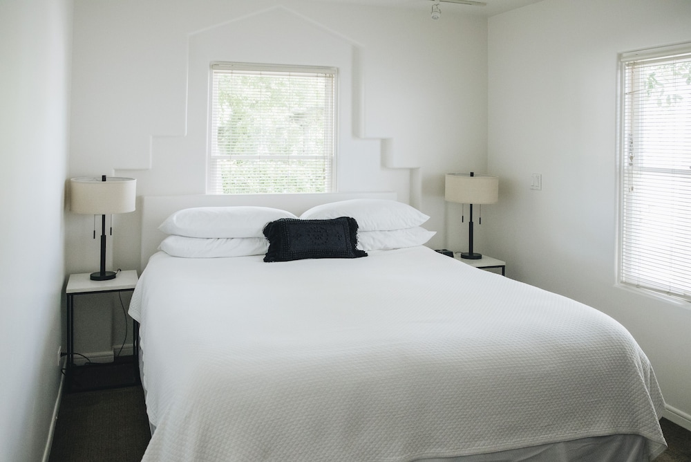 Cottage Inn & Spa 14/72