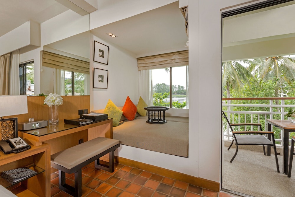SAii Laguna Phuket 43/70