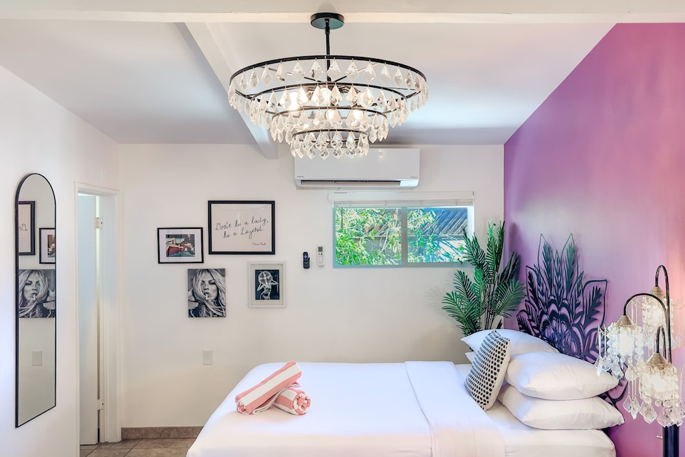 Kate, Premium, Studio, Suite, 2 Queen Beds, Pool View