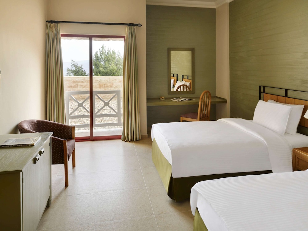 Grand Mercure Petra 22/91