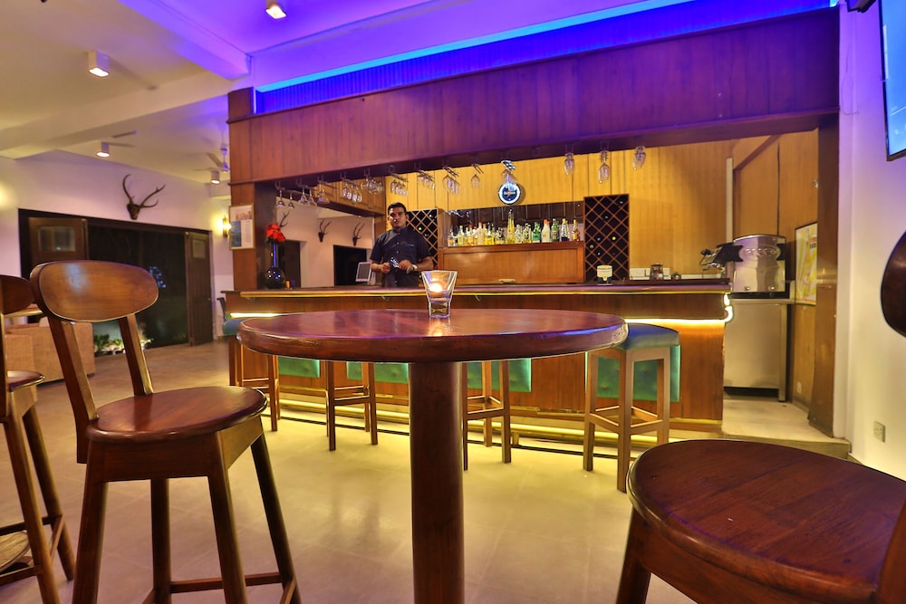 ST. LACHLAN HOTEL AND SUITES 47/64