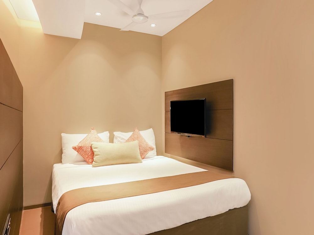 Hotel Niraali Executive 10/65