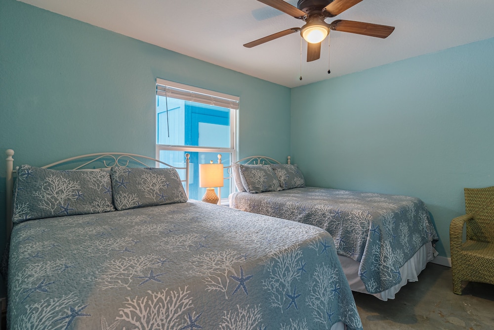 Executive Keys Condominiums on the Beach 21/66