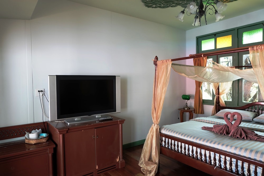 Baanrak Amphawa Homestay 17/61