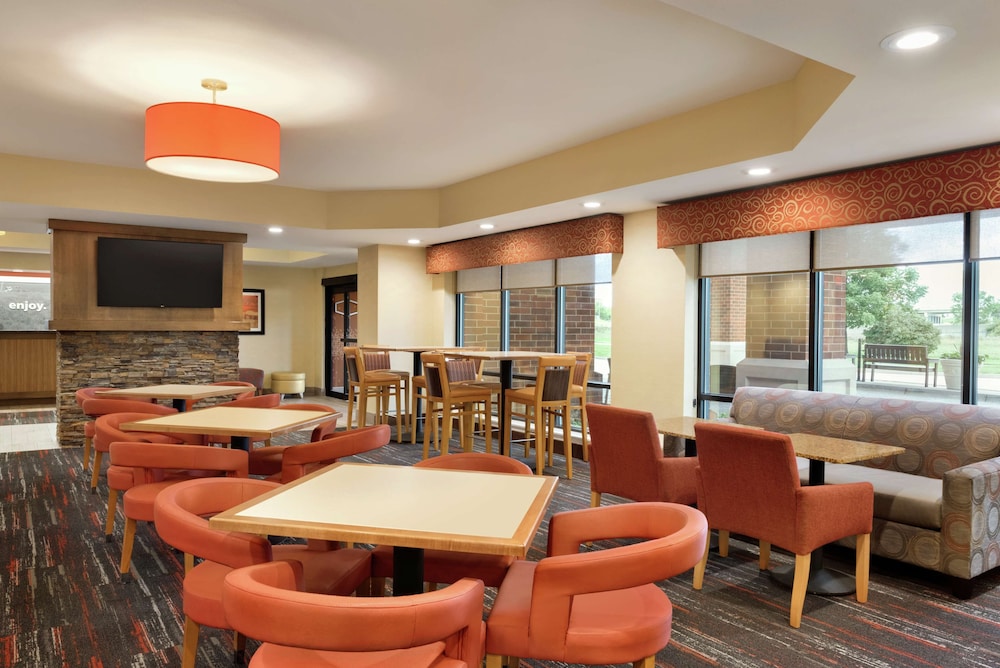 Hampton Inn West Des Moines Lake Drive 37/43