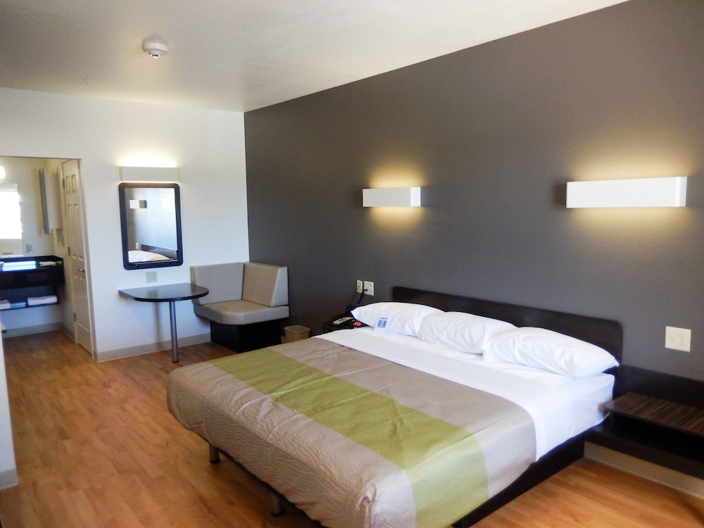 غرفة ديلوكس بسرير كينج لذوي الإعاقة