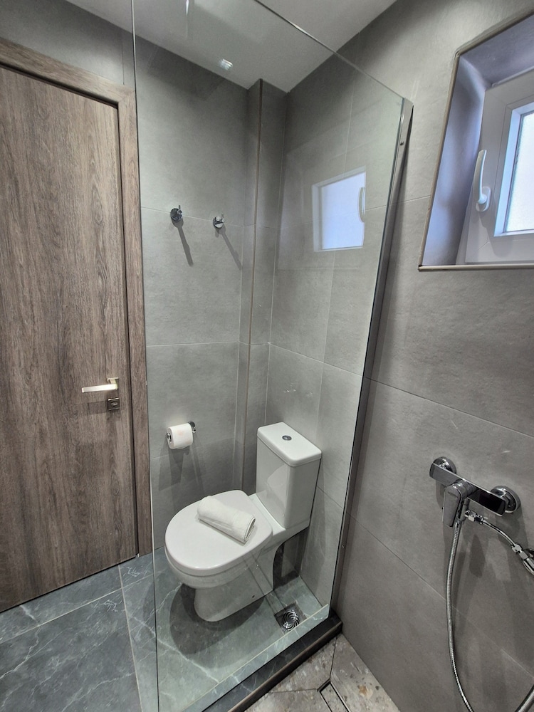 Morfeas Hotel 41/43