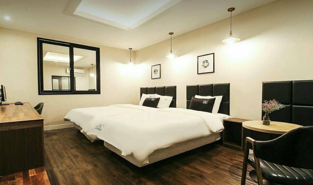 The Hotel Changwon 7/13