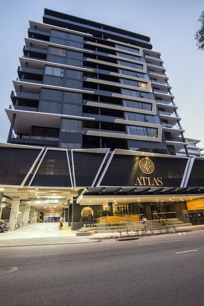 Atlas Apartments by CLLIX photo4