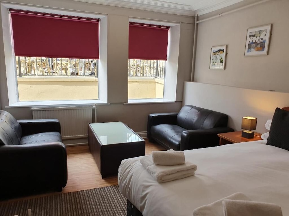 The York Hotel 35/49