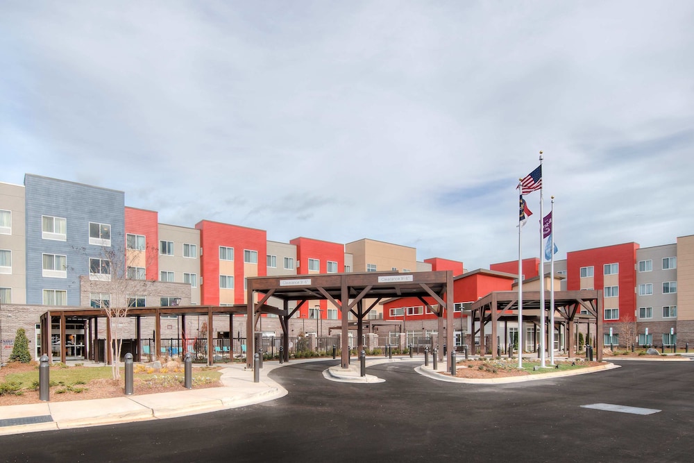 Fairfield Inn And Suites By Marriott Charlotte Airport 2/100