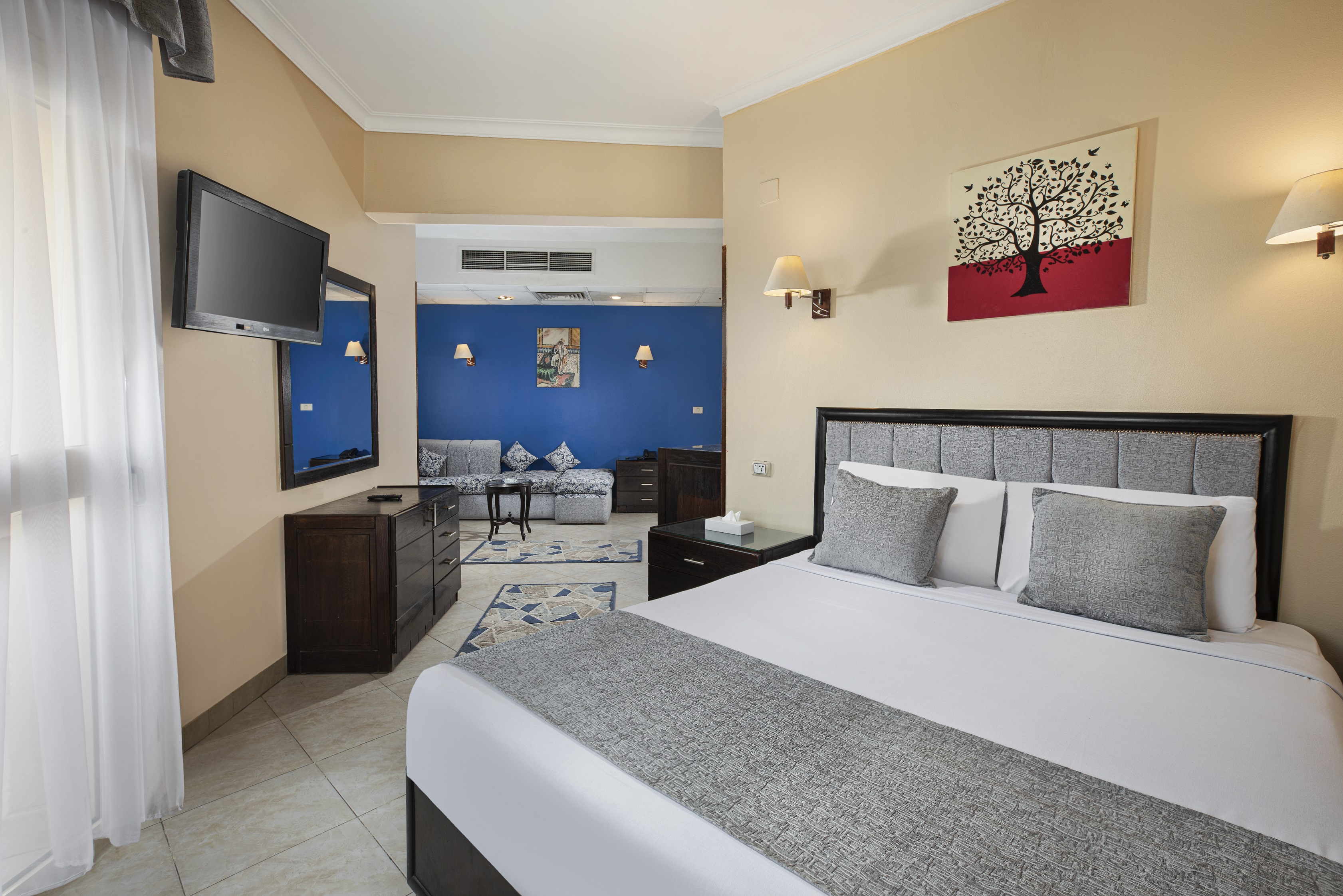 JUNIOR SUITE