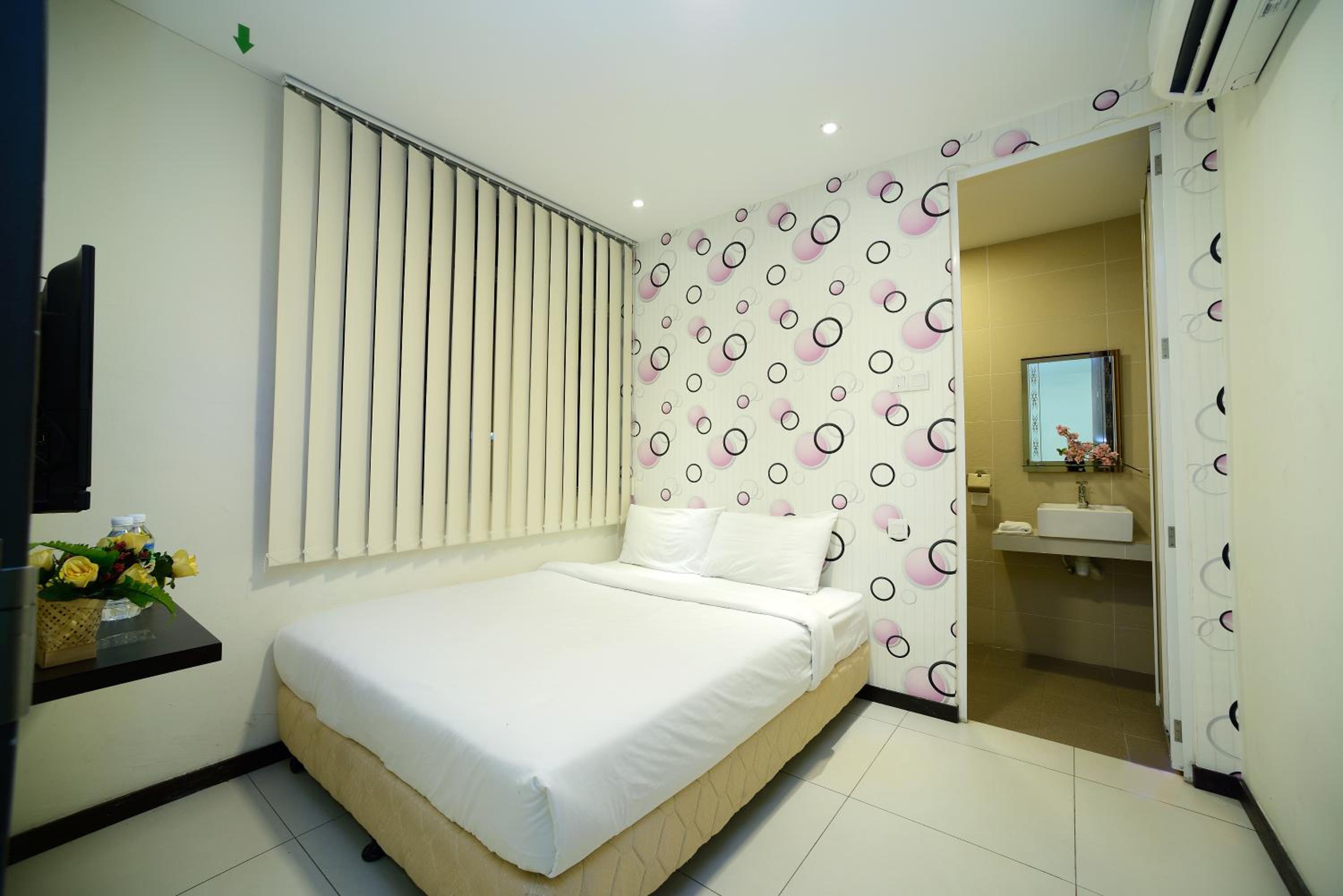Casa Hotel Klia 1 14/40