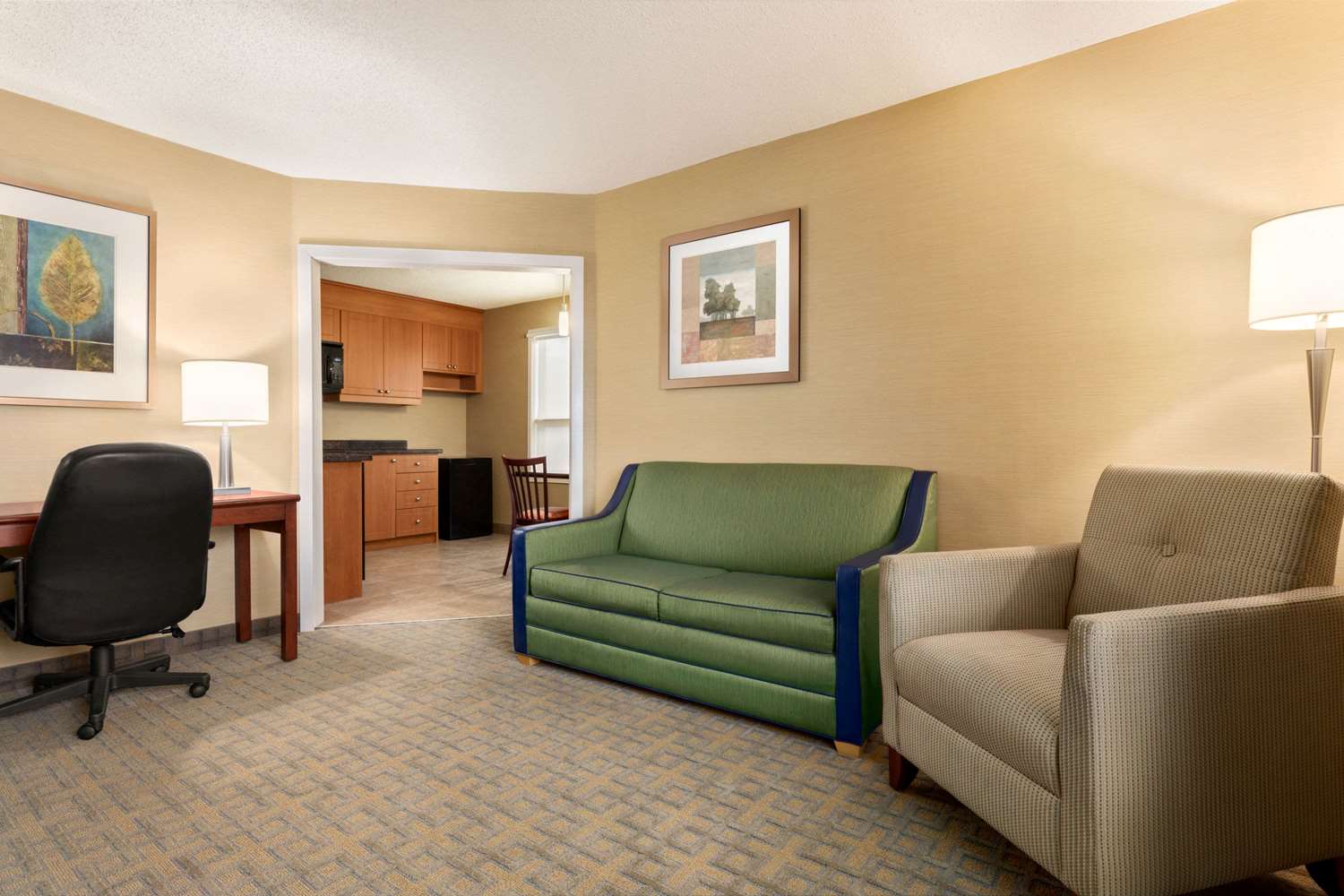 Travelodge by Wyndham Oshawa Whitby 9/18