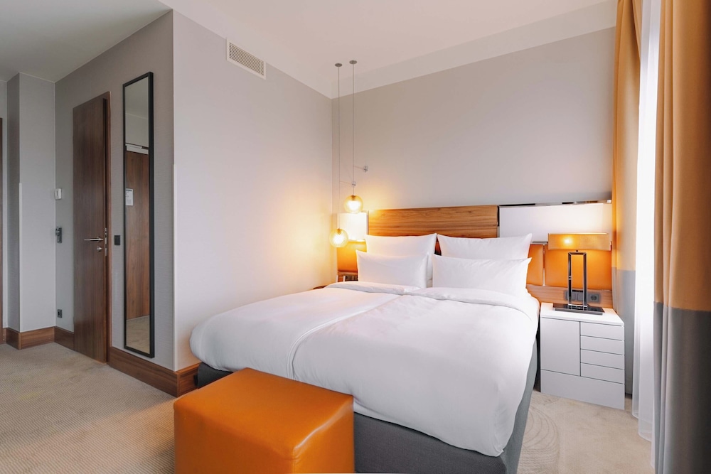 ROOM, TWIN BEDS