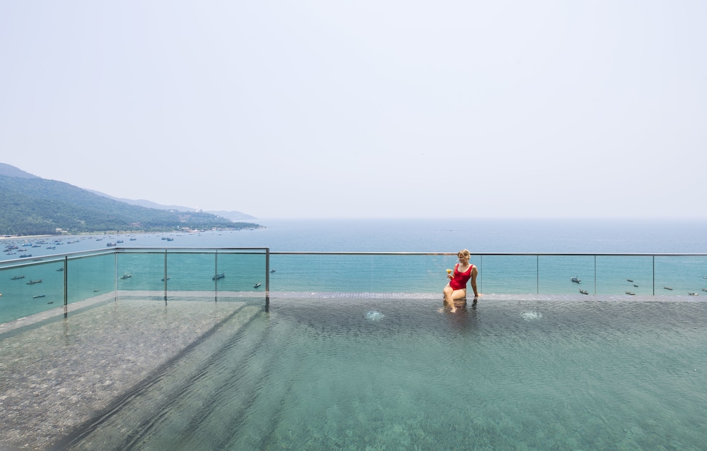 The Code Hotel And Spa 41/50