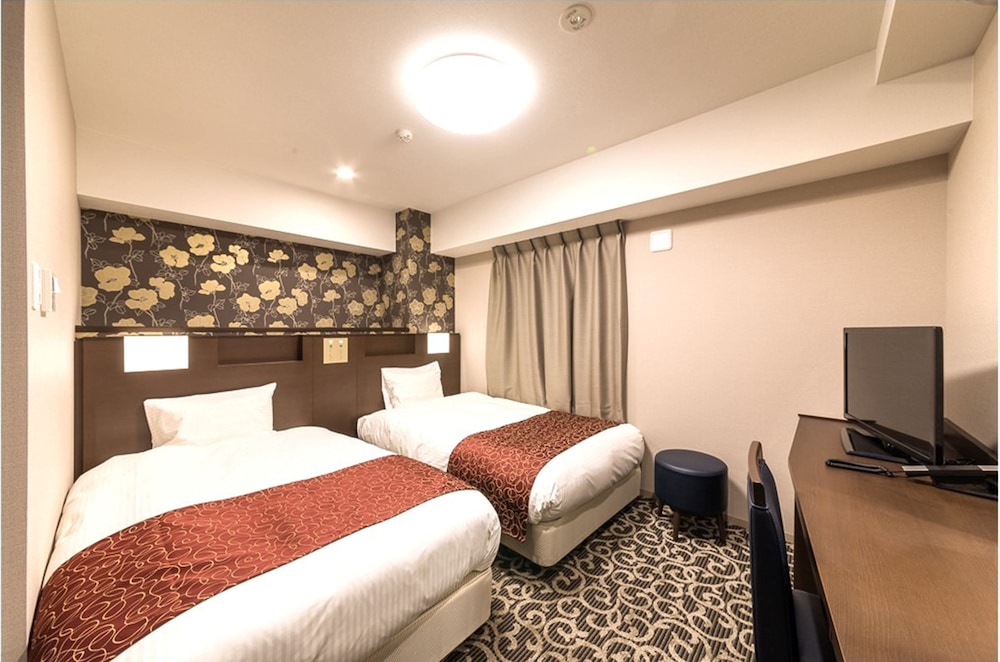 ROOM, TWIN BEDS, SMOKING