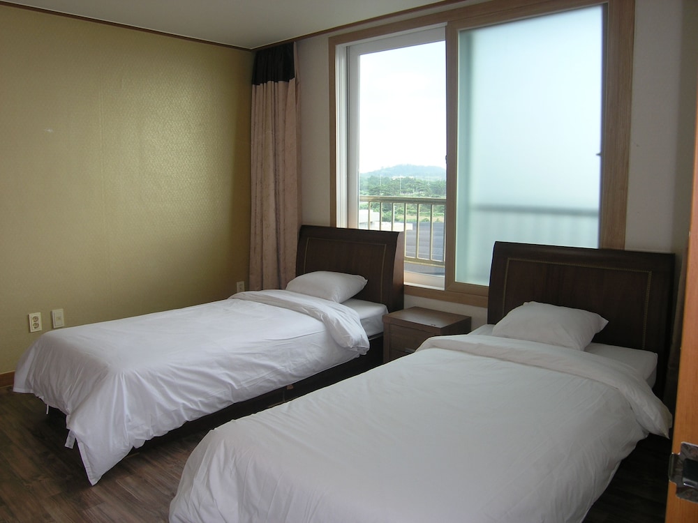 Il Sung Jeju Beach Resort 22/42