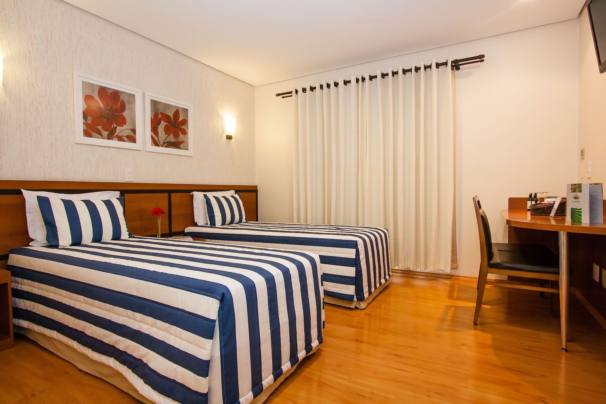 SUPERIOR, TWIN BEDS